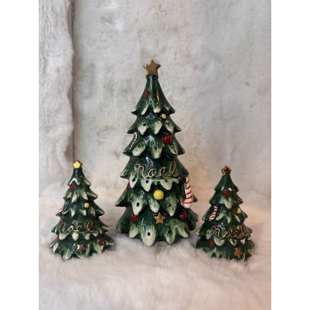 Lefton's Christmas Tree Hors D'oeuvre And Salt And Pepper Shakers 3 Piece Set